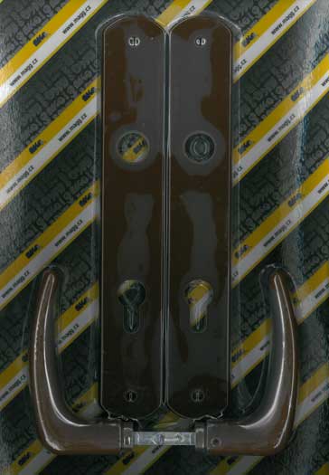 Plastic door handle KLASIK 90mm cylinder lock XXL brown